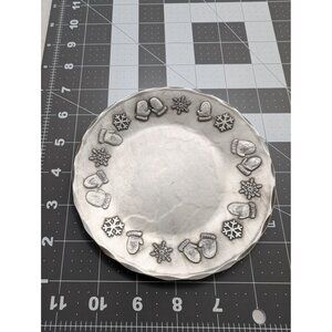 American Forging Mittens and Snowflakes Candle Pewter Plate 5 ½ Inches USA